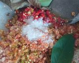 Foto langkah ke 5 dari resep Sambal Cumi Asin.