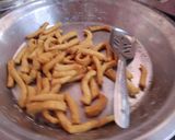 नमक पारे (Namak pare recipe in hindi) रेसिपी चरण 8 फोटो