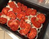 Une image de l'étape 5 de Filets de maquereaux aux épices,tomates et oignons.