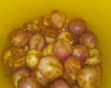 A picture of step 3 of Sindhi Basaran ji khattanr.(onion pickle).