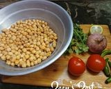 A picture of step 1 of Mediterranean Chickpea Salad.