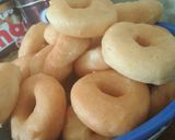 Foto langkah ke 6 dari resep Donat Kentang Topping Glaze.