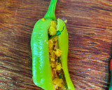 ஸ்டப்டு மிளகாய் பஜ்ஜி🌶 ரெசிபி ஸ்டேப் 2 புகைப்படம்