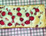 Foto langkah ke 8 dari resep Strawberry Fudgy Blondies.