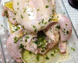 Foto del paso 3 de la receta: Pollo con ajo y perejil al whisky para Navidad 🎄☃️🥂