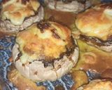 Pikáns, sajtkrémes töltött gomba recept fázis 4 fotója