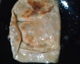 Foto langkah ke 5 dari resep Martabak telur isi daging dan sosis.