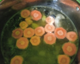 Foto langkah ke 4 dari resep Sup ayam sederhana.