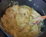 Hagyma leves sajtos croutonnal recept fázis 2 fotója