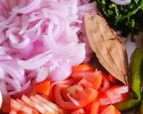 A picture of step 1 of Veg Pulao.