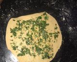 A picture of step 4 of Green chilli and garlic laccha paratha.
