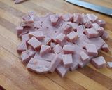 Foto del paso 2 de la receta: Salteado de verduras y chuletas de Sajonia con salsa de soja y toque picante