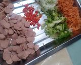 Foto langkah ke 1 dari resep Martabak Mini (Telur,Sosis, Wortel,Timun,Cabe)✓.