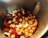 Foto del paso 2 de la receta: Hummus de tomate y albahaca en mambo y Thermomix