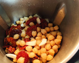 Foto del paso 2 de la receta: Hummus de tomate y albahaca en mambo y Thermomix