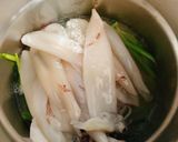 Hình bước làm 4 của món Gỏi Mực Hoa Chuối