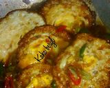 Foto langkah ke 3 dari resep Telur ceplok tumis kecap.