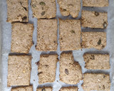 Foto del paso 2 de la receta: Crackers mix de semillas y orégano