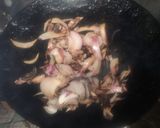 A picture of step 2 of Black chicken masala.