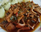 Foto del paso 6 de la receta: Calamares en salsa con papitas guisadas!!