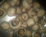 A picture of step 1 of Mushroom xacuti.