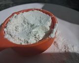 A picture of step 1 of Fry raw banana dip with white sauce.
