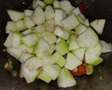 Foto langkah ke 2 dari resep Tumis Labu Air Bumbu Ebi.