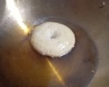 Foto langkah ke 5 dari resep Donat Kopi.