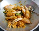 Foto langkah ke 2 dari resep Ayam goreng lengkuas.