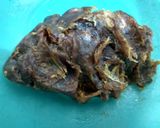 A picture of step 1 of Dates nuts chocolate balls.