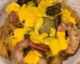 Foto del passaggio 5 della ricetta Tagliatelle con zucchine e gamberoni code e crema di zafferano