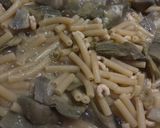 Foto del passaggio 4 della ricetta Pasta con carciofi e gamberetti