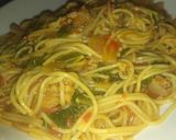 A picture of step 2 of Simple spaghetti.