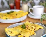Foto langkah ke 2 dari resep French Style Omelette.
