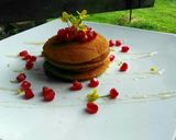 Foto langkah ke 4 dari resep Pancake madu dan delima.