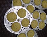 A picture of step 5 of Carrot idli.