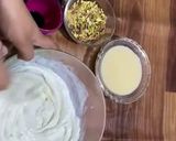 A picture of step 1 of Pistachio ice-cream.