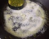 A picture of step 5 of Baingan bhaja.