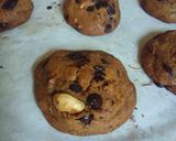 Foto langkah ke 6 dari resep 114. Choco Cashew Soft Cookies.