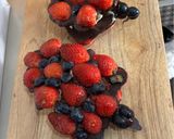 Foto langkah ke 7 dari resep Strawberry Choco Tree (Dessert).