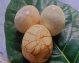 Foto langkah ke 4 dari resep Telur pindang batik.