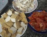 Hình bước làm 1 của món Đậu hũ kho nấm cà chua 🍅