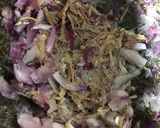 Gambar langkah 1 resipi Masak Lemak Cekur Manis Keledek.