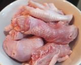 Foto langkah ke 1 dari resep Sup Ceker Ayam Spesial.