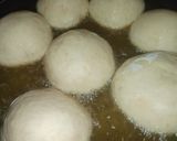 A picture of step 5 of Pillow Doughnuts.