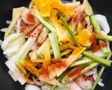 Hình bước làm 4 của món Lẩu gà lá giang