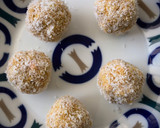 Foto del paso 3 de la receta: Bolitas de coco anisadas