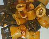 Foto del paso 4 de la receta: Calamarata en salsa de calamares