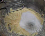 Foto del paso 1 de la receta: Bizcocho marmolado de chocolate al aroma de clementinas