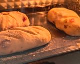Foto langkah ke 8 dari resep Soft Sourdough cranberry and cheese.